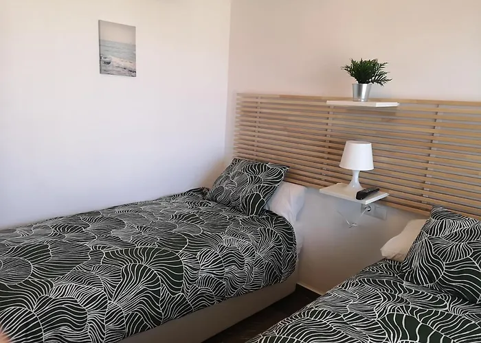 1ª Linea Playa Garaje Piscinas Terraza Apartamento *