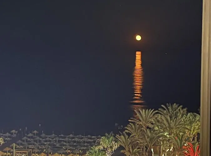 1ª Linea Playa Garaje Piscinas Terraza Apartamento *