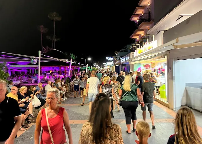 1ª Linea Playa Garaje Piscinas Terraza Lägenhet Torremolinos